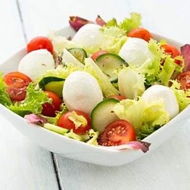Insalatona con mozzarelline